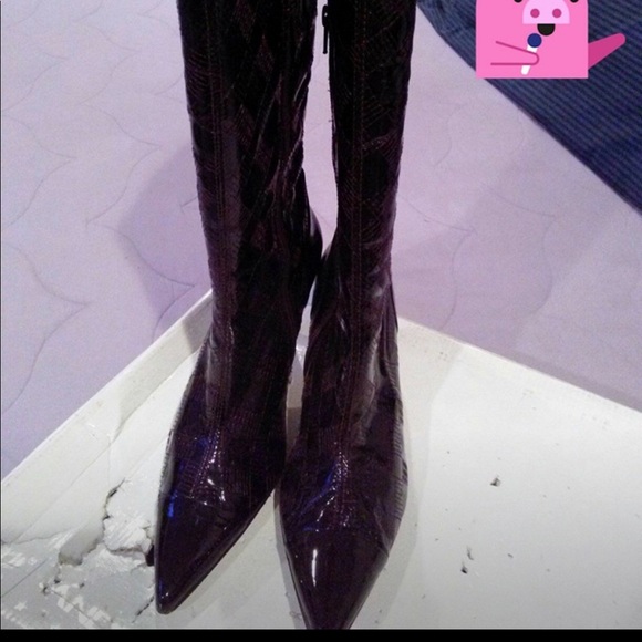 Boots - Picture 3 of 4